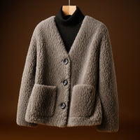 Veste boutonnée en peau lainée Aurora