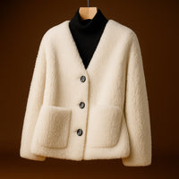 Veste boutonnée en peau lainée Aurora